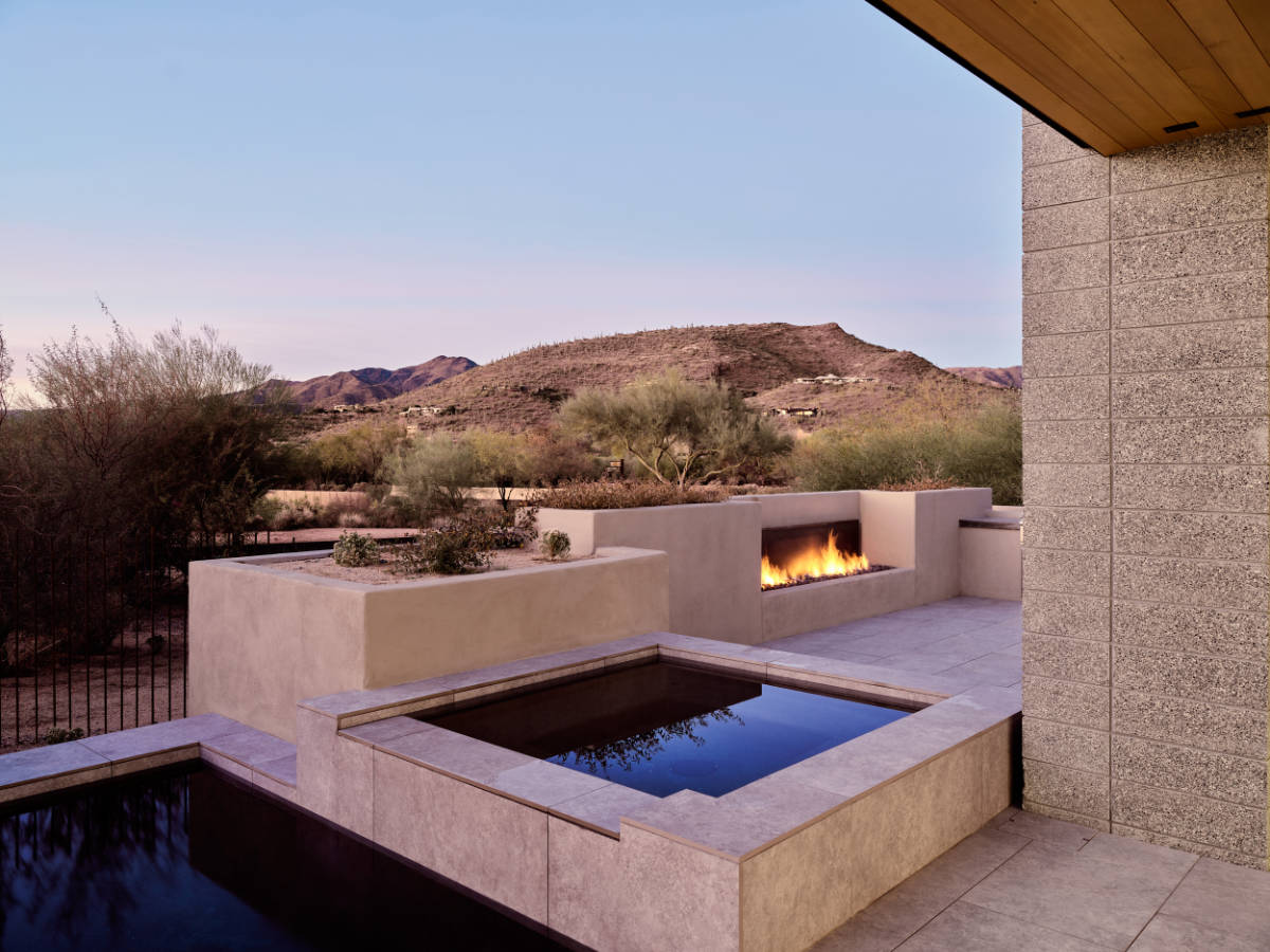 Luxury Spas & Hot Tubs